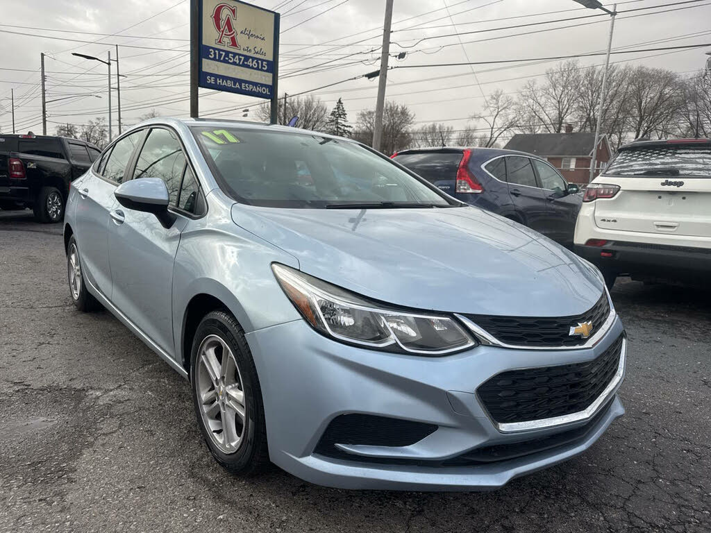 2017 Chevrolet Cruze LS Sedan FWD