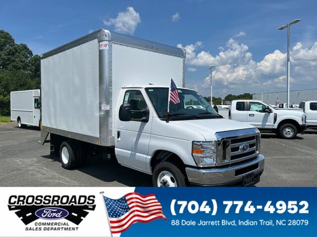 2025 Ford E-Series Chassis E-350 SD Cutaway SB DRW RWD