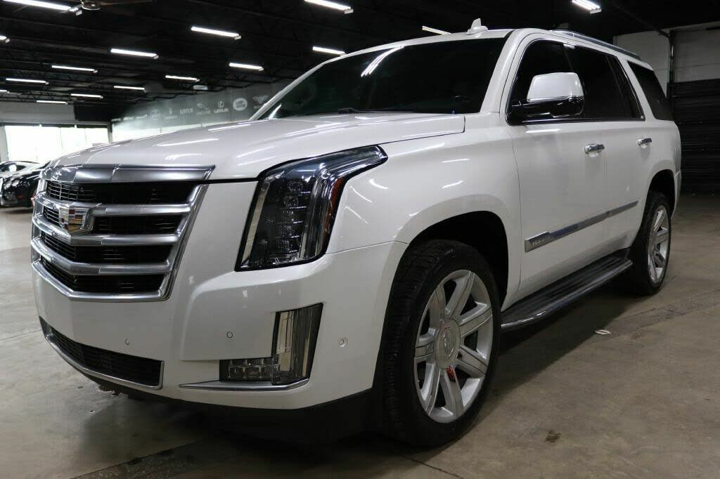 2017 Cadillac Escalade Luxury RWD