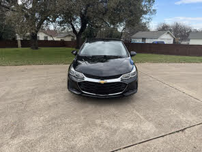 Chevrolet Cruze LS Hatchback FWD