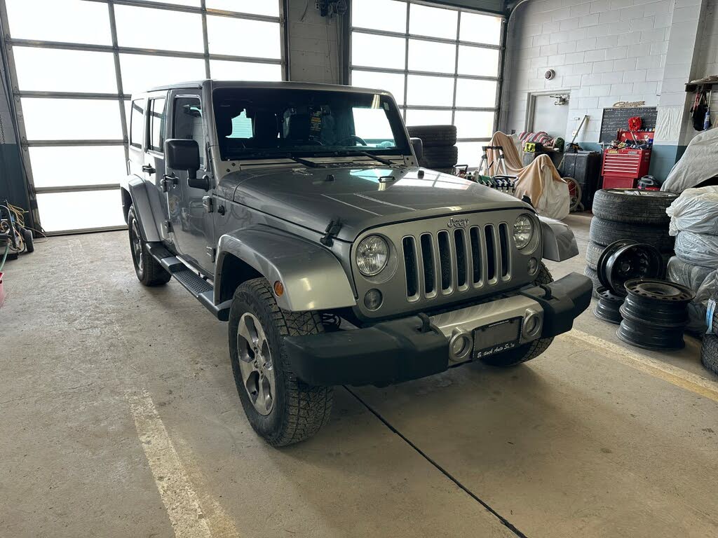 2016 Jeep Wrangler Unlimited Sahara 4WD