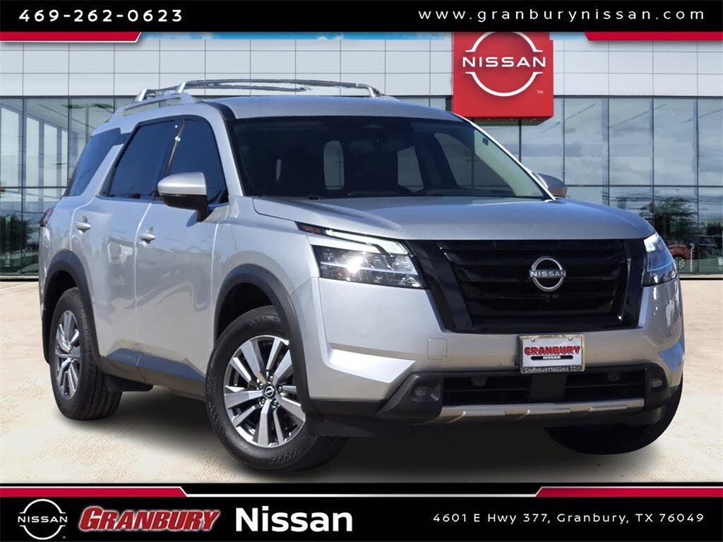 2022 Nissan Pathfinder SL FWD