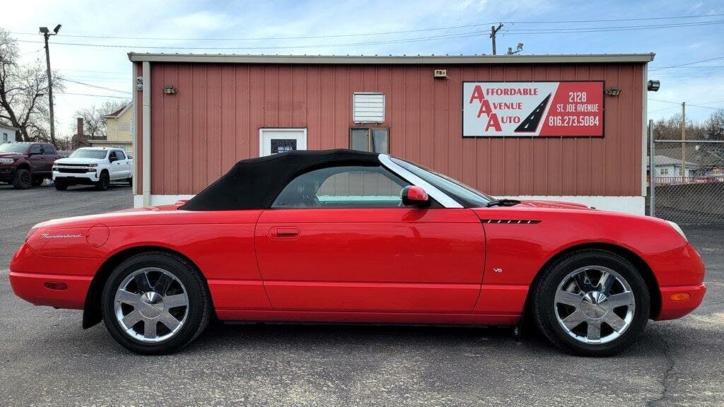 2003 Ford Thunderbird Deluxe RWD