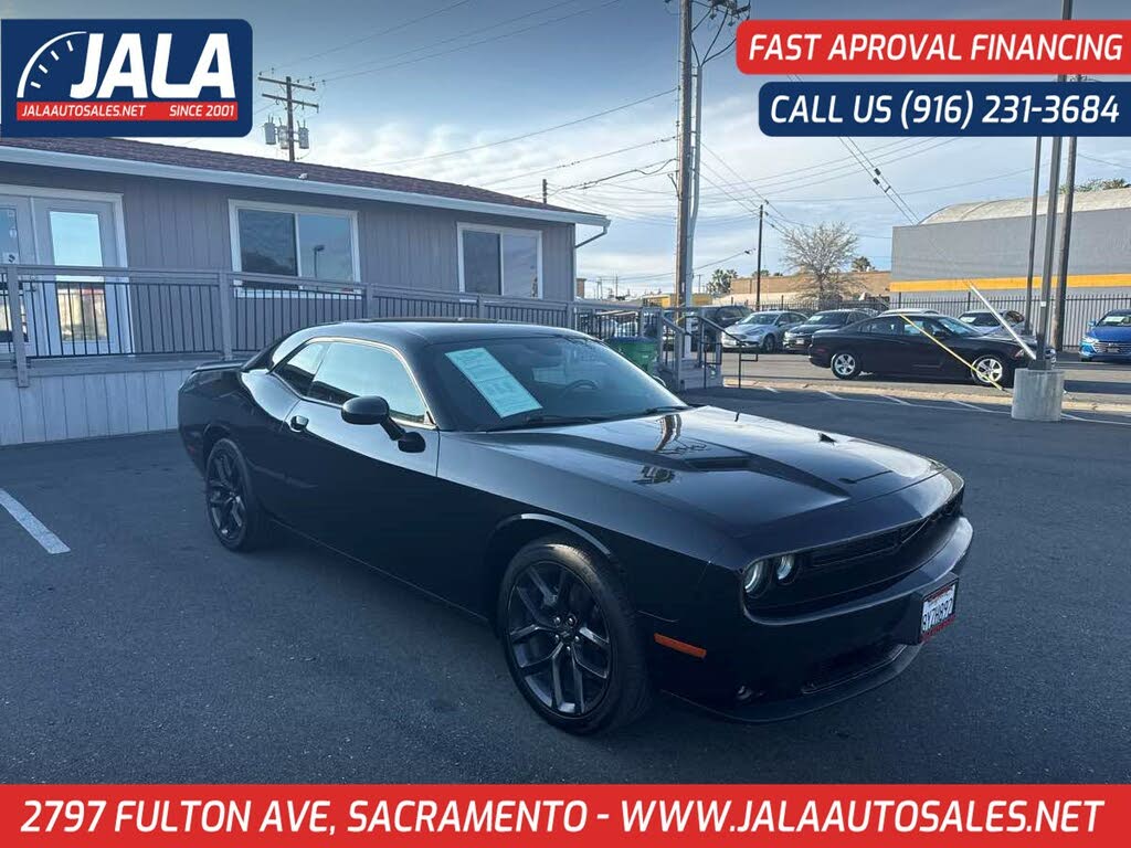 2021 Dodge Challenger SXT RWD