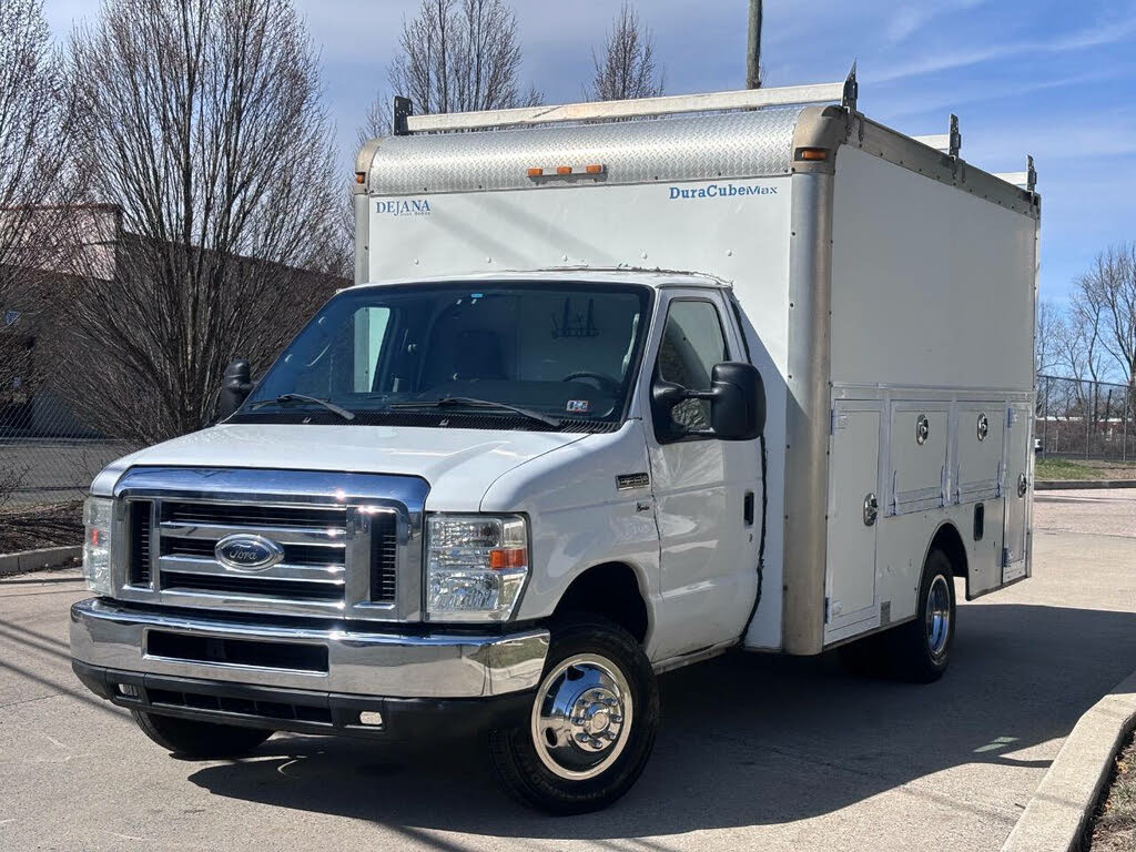 2012 Ford E-Series Chassis E-350 SD Cutaway 138 DRW RWD