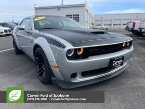 Dodge Challenger R/T Scat Pack Widebody RWD