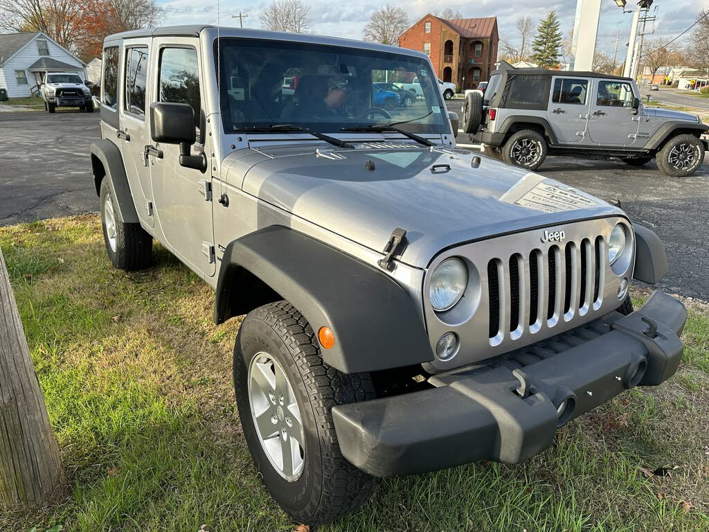 Used 2014 Jeep Wrangler Unlimited Sport with VIN 1C4BJWDG0EL269265 for sale in Ruma, IL