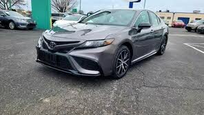Toyota Camry SE FWD