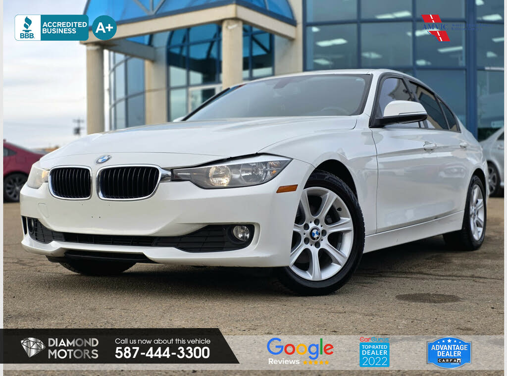 BMW 3 Series 320i Sedan RWD 2012