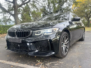 BMW 3 Series 330i Sedan RWD