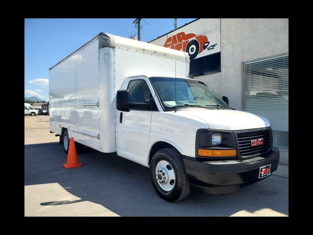 2017 GMC Savana Chassis 3500 177 Cutaway RWD
