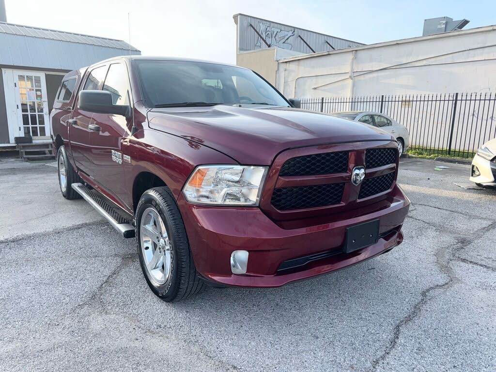 2017 RAM 1500 Express Crew Cab 4WD