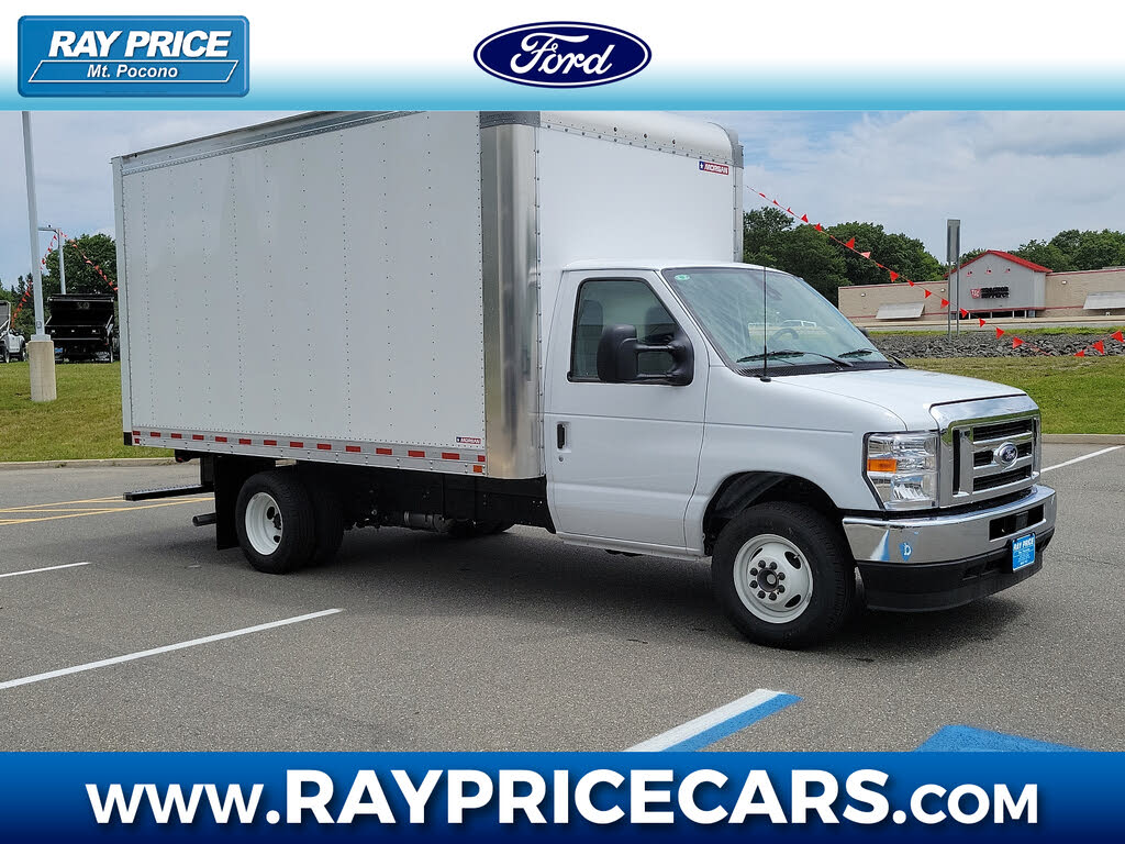 2025 Ford E-Series Chassis E-350 SD Cutaway SB DRW RWD