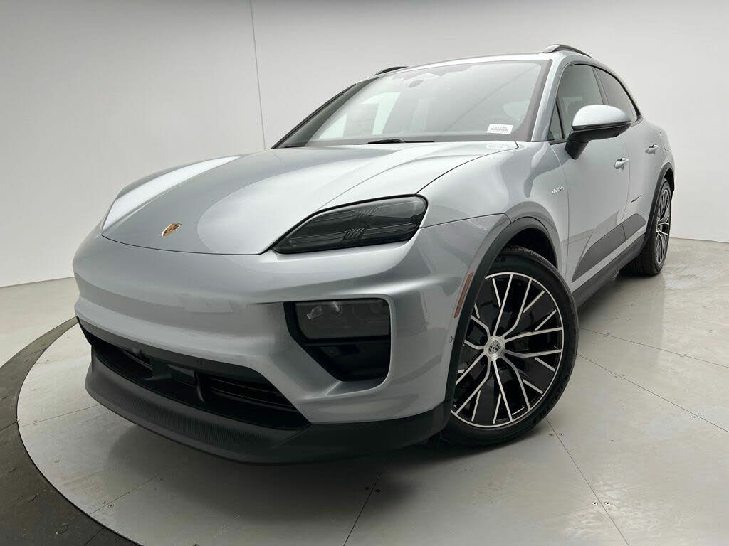2025 Porsche Macan AWD