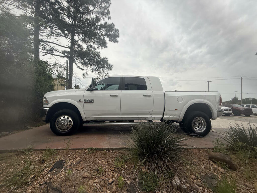 2015 RAM 3500 Laramie Mega Cab DRW 4WD