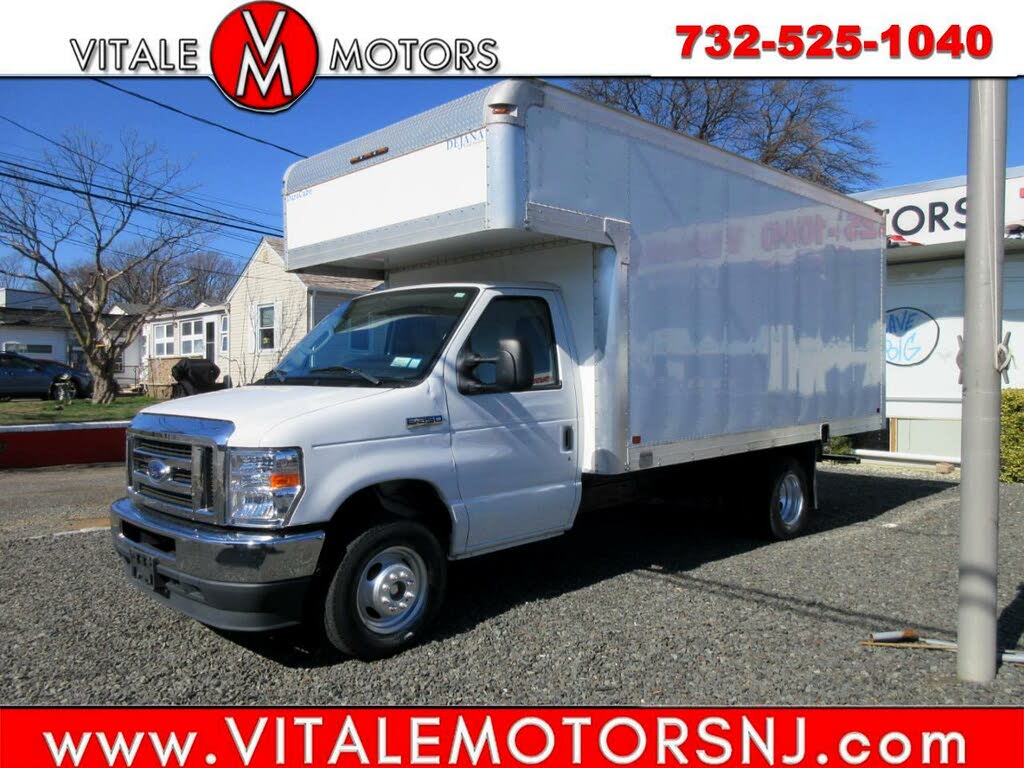 2021 Ford E-Series Chassis E-350 SD Cutaway SB RWD
