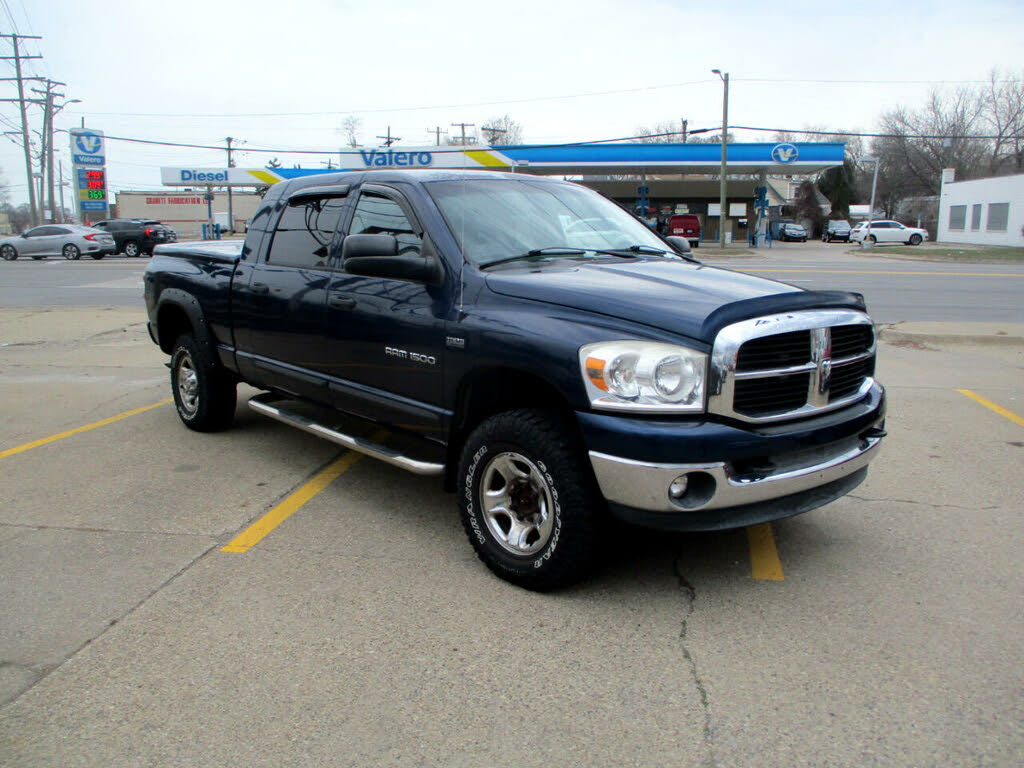 2007 Dodge RAM 1500 SLT Mega Cab 4WD