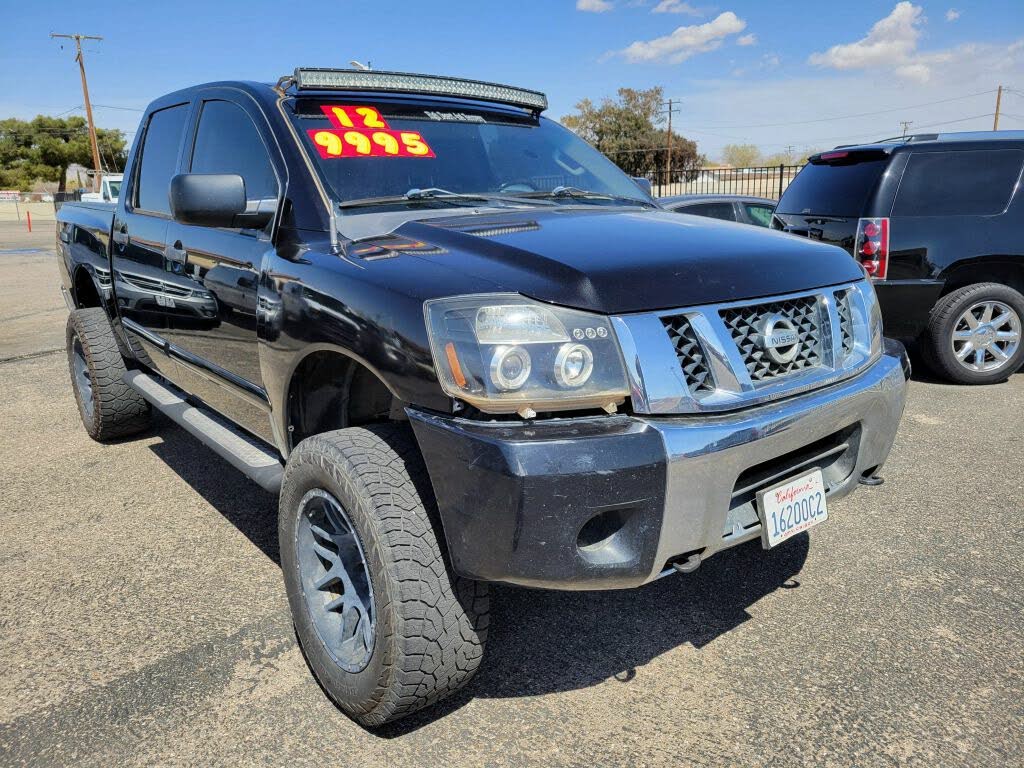 2012 Nissan Titan SV Crew Cab 4WD