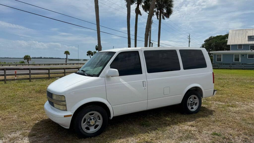 2003 Chevrolet Astro LS Extended RWD