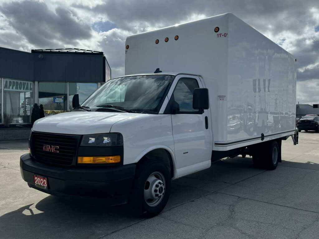 2023 GMC Savana Chassis 3500 177 Cutaway RWD