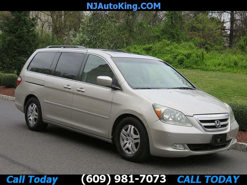 2006 Honda Odyssey Touring FWD with DVD and Navigation