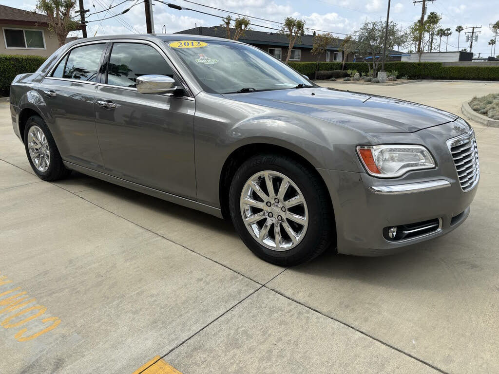 2012 Chrysler 300 Limited RWD