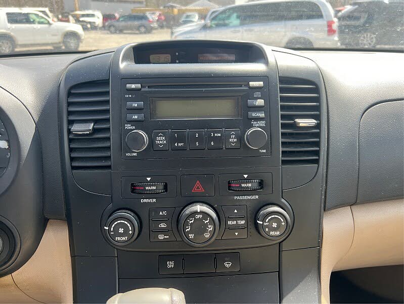 2008 Kia Sedona Base