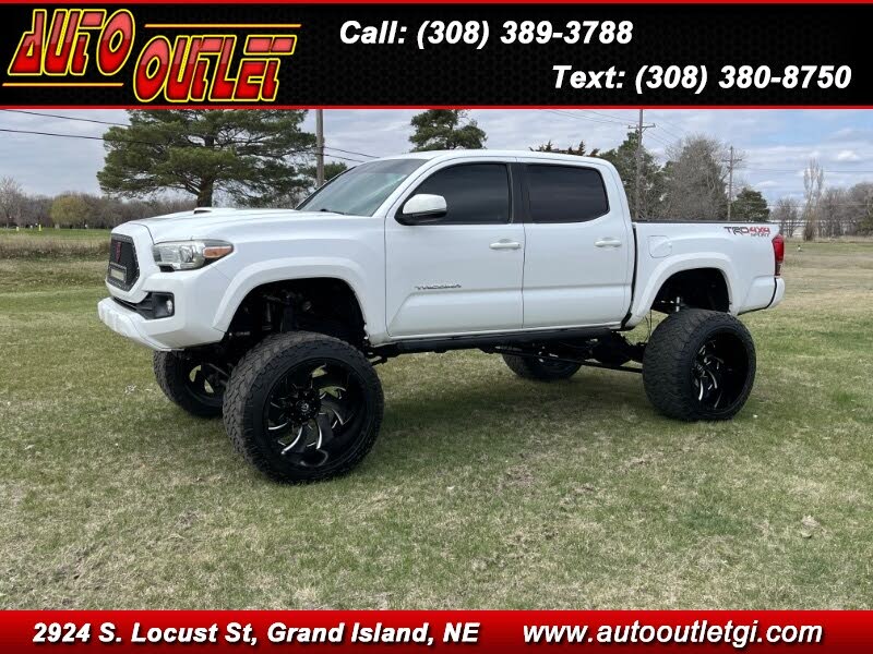 2017 Toyota Tacoma TRD Sport V6 Double Cab 4WD