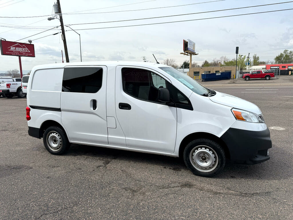 2019 Nissan NV200 S FWD