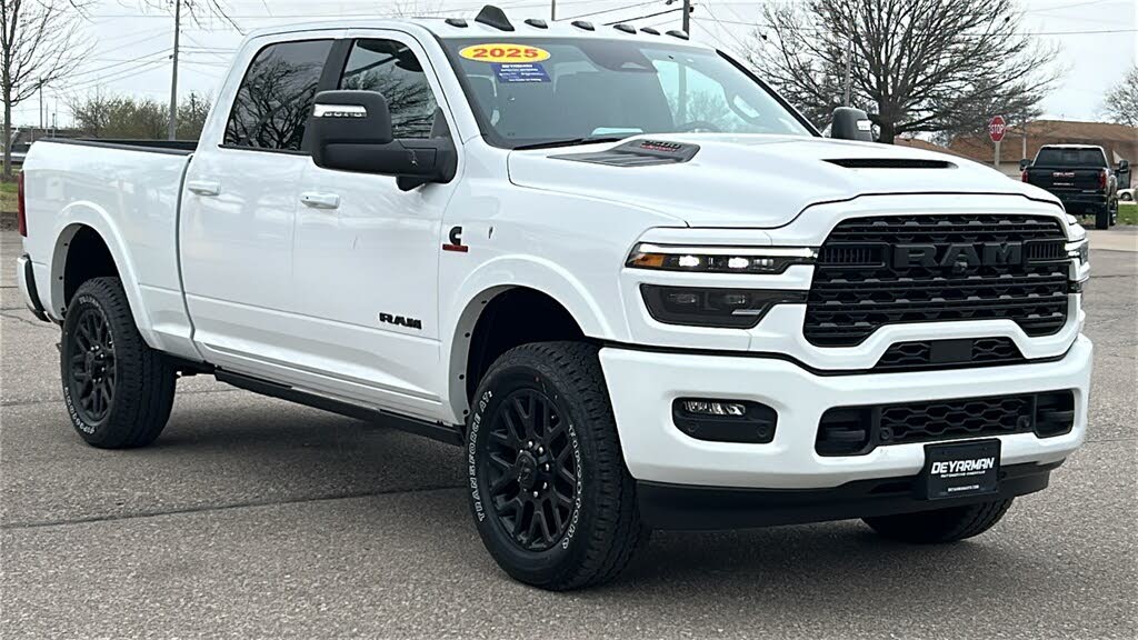 2025 RAM 2500 Limited Crew Cab 4WD