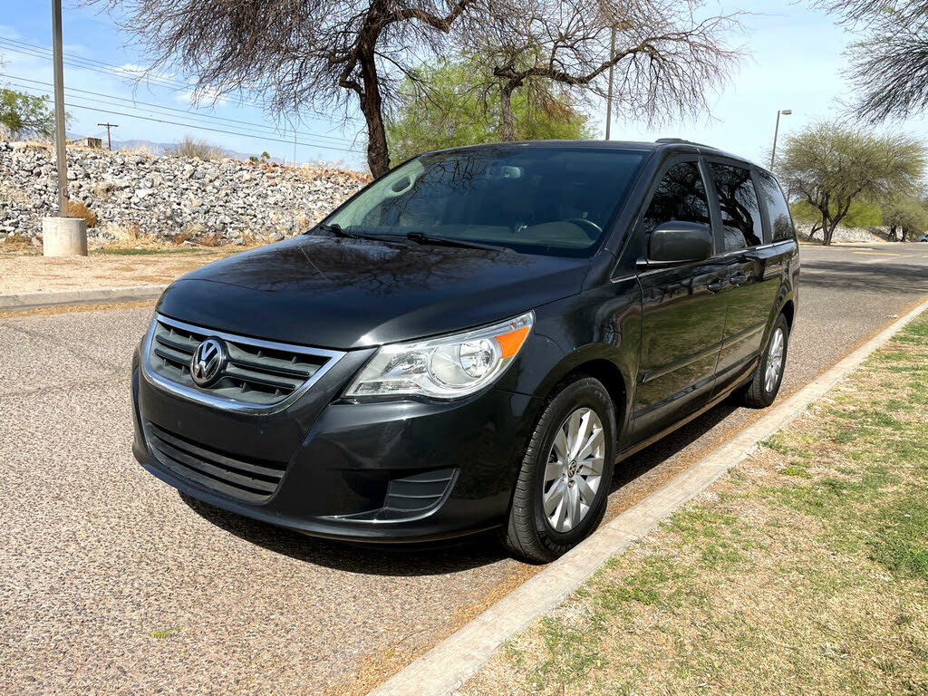 2012 Volkswagen Routan SEL Premium