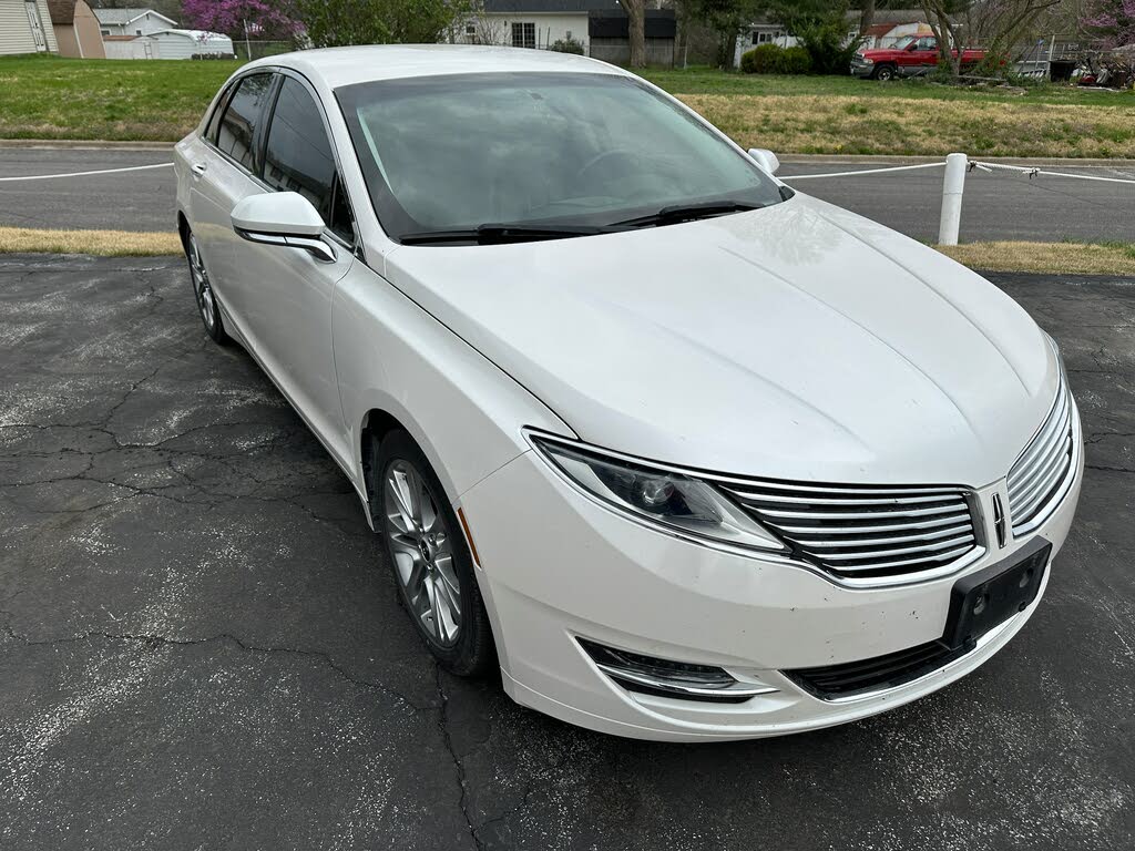Used 2015 Lincoln MKZ Base with VIN 3LN6L2GK6FR608324 for sale in Ruma, IL