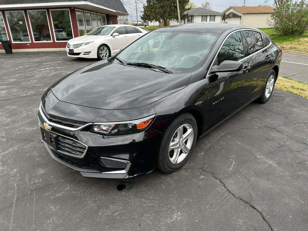 Used 2018 Chevrolet Malibu 1LS with VIN 1G1ZB5ST6JF292735 for sale in Ruma, IL
