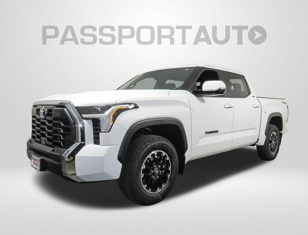 2025 Toyota Tundra SR5 CrewMax Cab 4WD