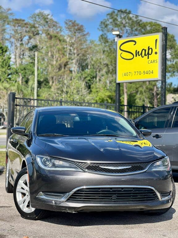 2016 Chrysler 200 Limited Sedan FWD