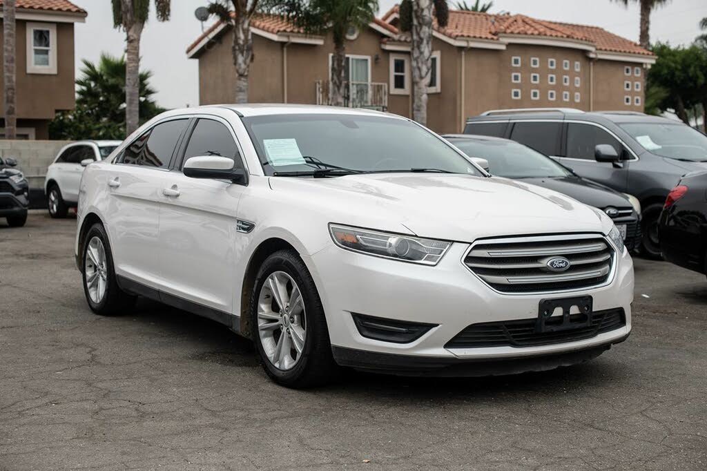 2018 Ford Taurus SEL FWD