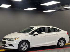 Chevrolet Cruze LS Sedan FWD