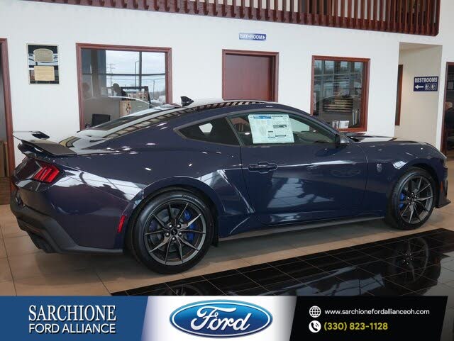 2025 Ford Mustang Dark Horse Fastback RWD