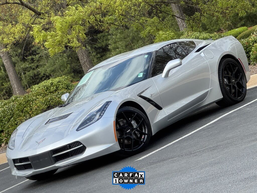 2017 Chevrolet Corvette Stingray 3LT Coupe RWD