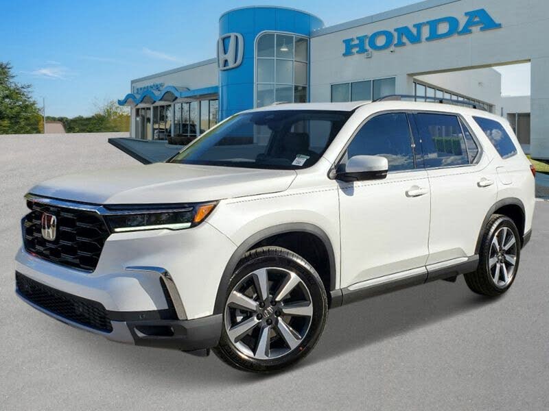 2025 Honda Pilot Touring FWD