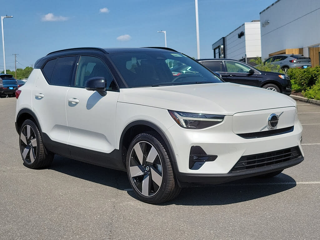 2024 Volvo XC40 Recharge Plus RWD