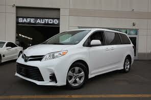 Toyota Sienna LE 7-Passenger FWD with Auto-Access Seat