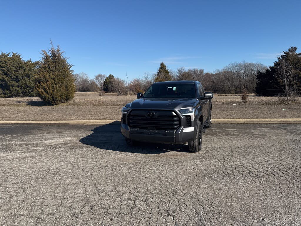 2025 Toyota Tundra SR5 CrewMax Cab 4WD