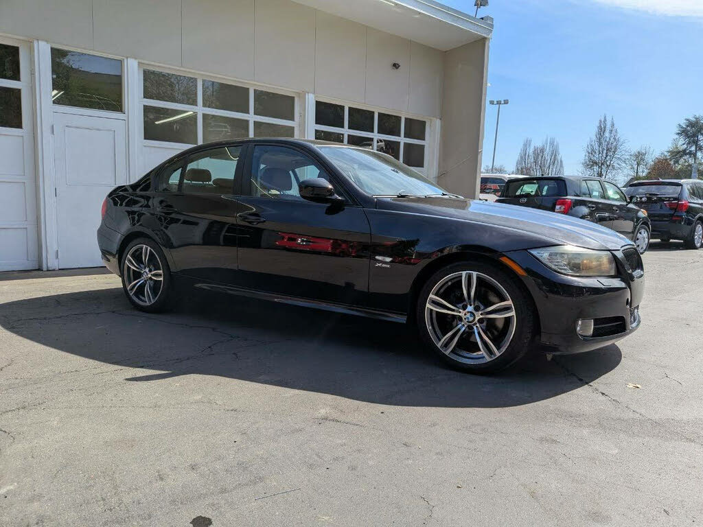 2011 BMW 3 Series 328i xDrive Sedan AWD