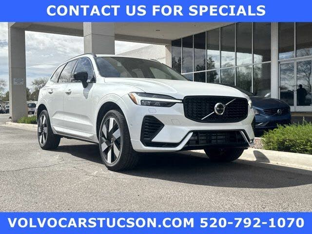 2025 Volvo XC60 Recharge T8 Plus Dark Theme eAWD