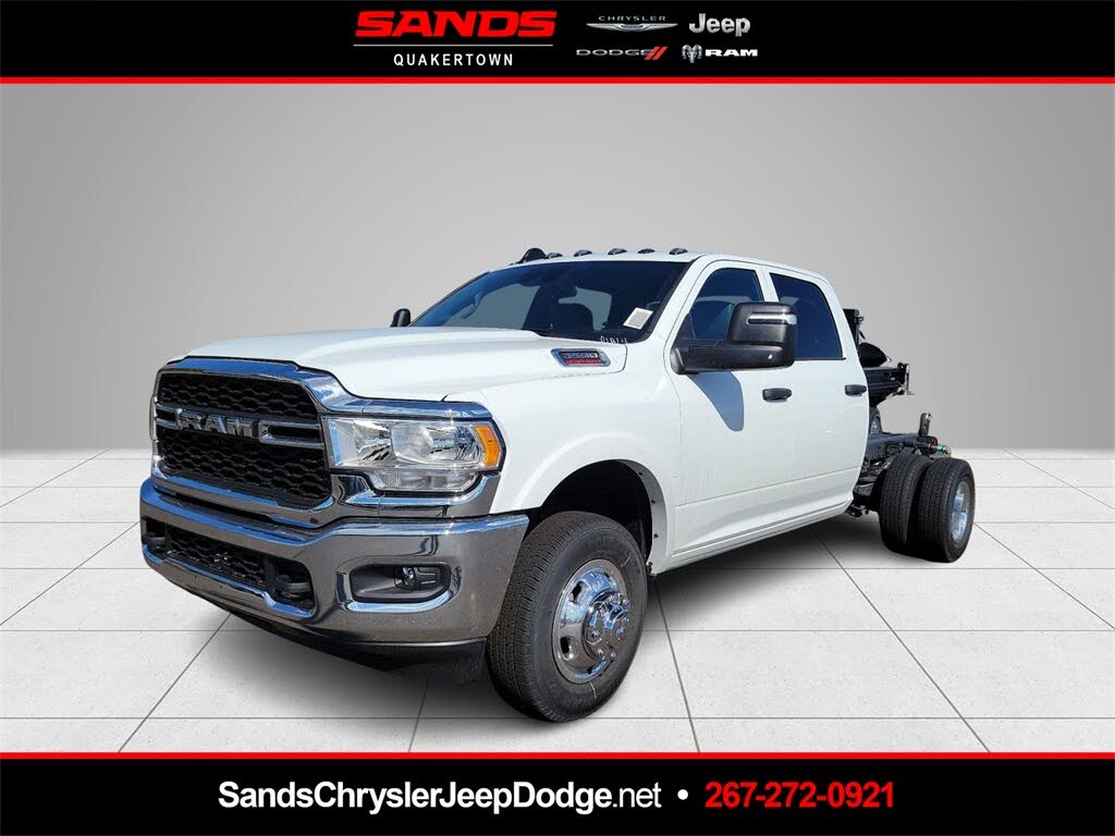 2024 RAM 3500 Chassis Tradesman Crew Cab LB DRW 4WD