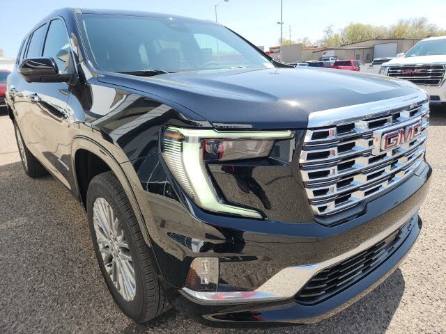 2025 GMC Acadia Denali FWD