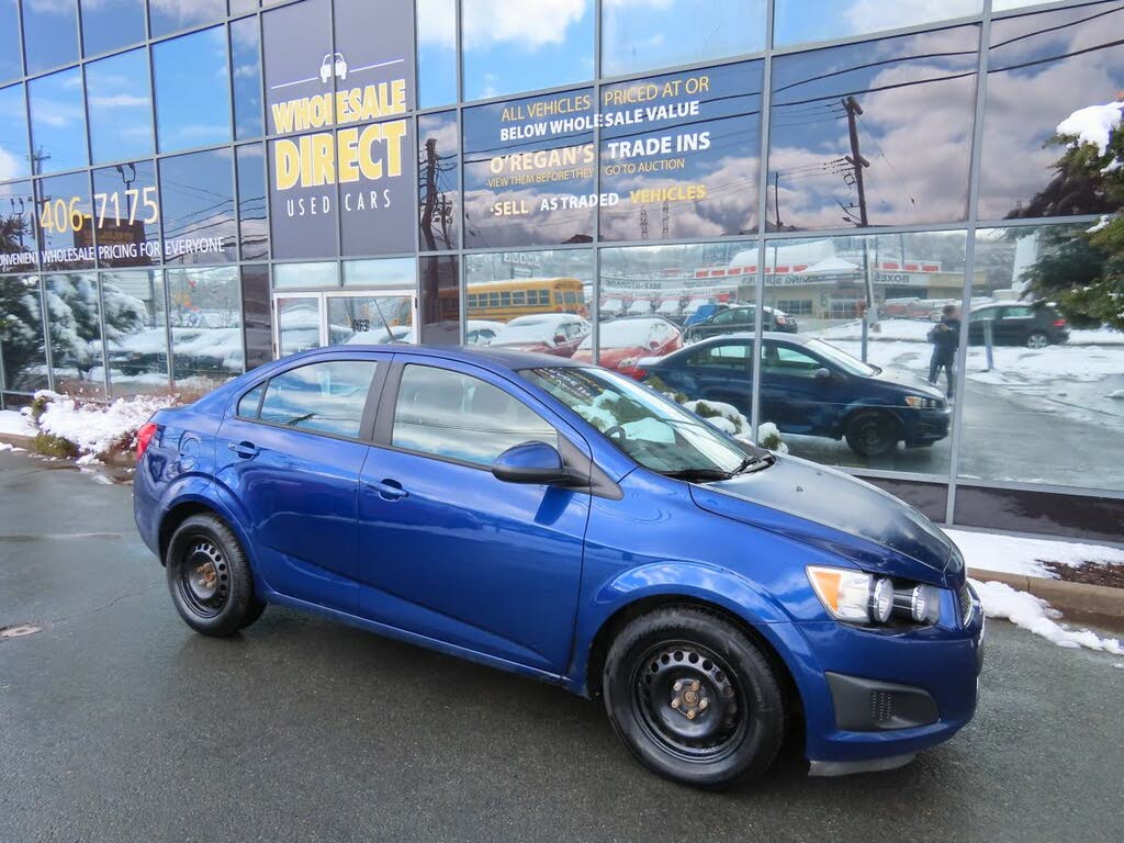 2012 Chevrolet Sonic 1LS Sedan FWD