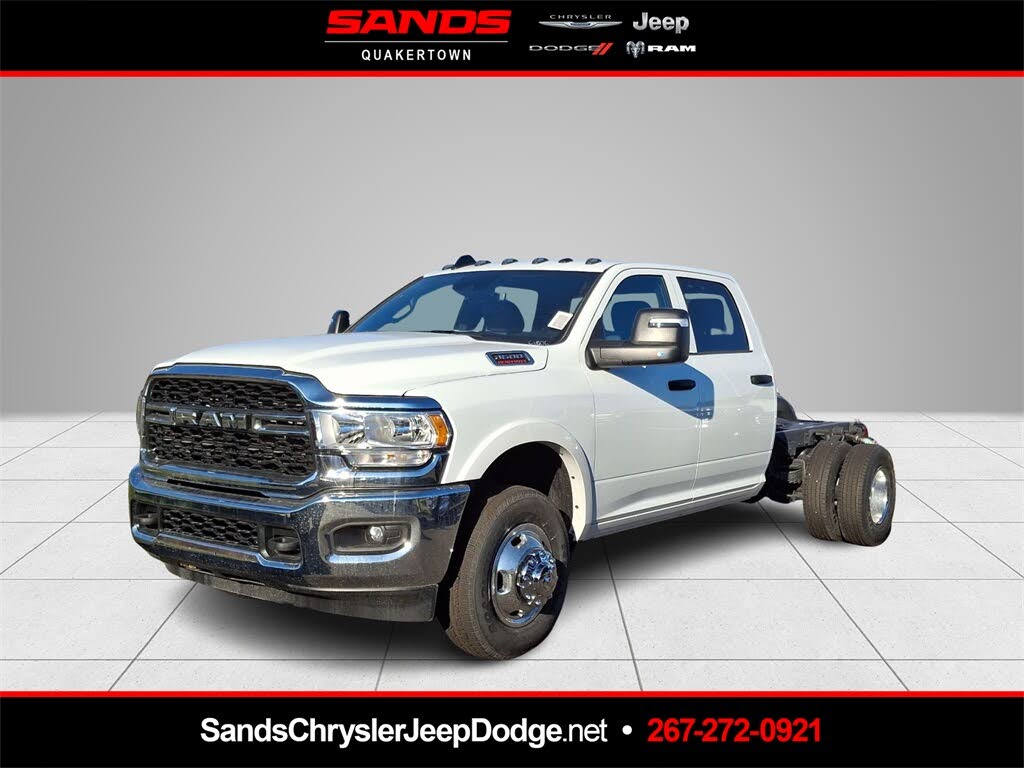 2024 RAM 3500 Chassis Tradesman Crew Cab LB DRW 4WD