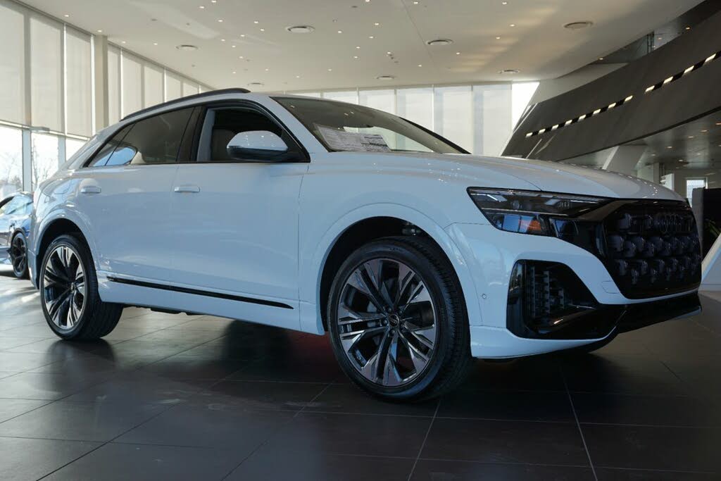 2025 Audi Q8 quattro Premium 55 TFSI